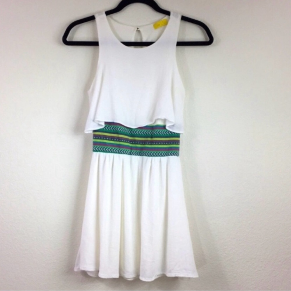 Dee Elle White Ruffle Aztec Trim Waist Tunic Mini Dress Size Small Casual Boho
